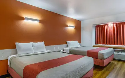 Motel 6-Mcalester, OK