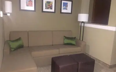 Comfort Suites - University