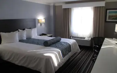 Best Western Plus Diamond Valley Inn