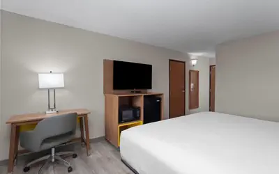 Days Inn by Wyndham Austin