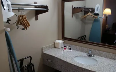 Super 8 by Wyndham Covington