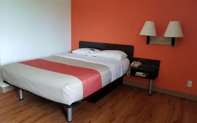 Motel 6-Normal, IL - Bloomington Area