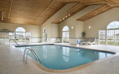 Country Inn & Suites by Radisson, Grinnell, IA