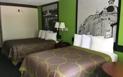 Super 8 by Wyndham Mobile