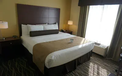 Cobblestone Hotel & Suites - Chippewa Falls