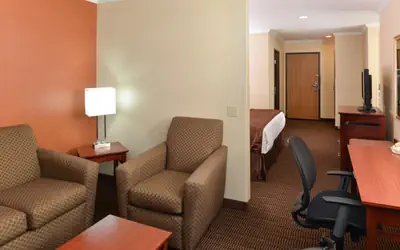 Best Western Plus Landmark Inn