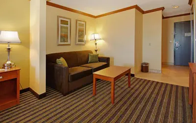 Best Western Plus Seawall Inn & Suites by the Beach