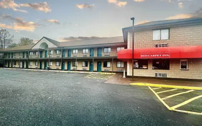 Red Carpet Inn Norwalk