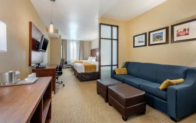 Comfort Suites Near City of Industry - Los Angeles