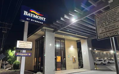 Baymont by Wyndham Bakersfield