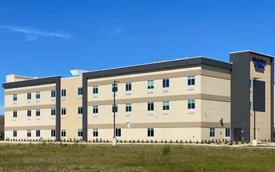 Days Inn & Suites by Wyndham Beaumont West / I-10 & Walden