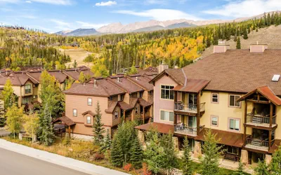 Trailhead Lodge 734 2 Bedroom Condo by RedAwning