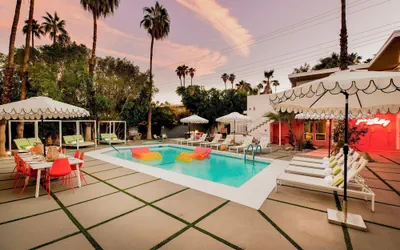 The Wesley by AvantStay – Mid-Century Modern Oasis with Pool