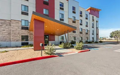 Sonesta Simply Suites Avondale