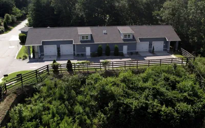 Belamere Swimming Pool Suites