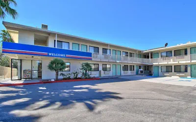 Motel 6 Nogales, AZ - Mariposa Road