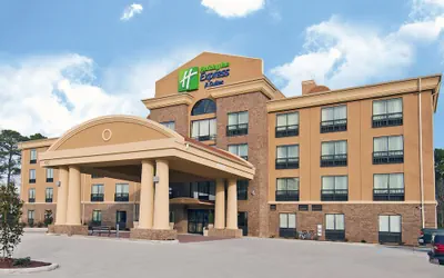 Holiday Inn Express & Suites Jackson / Pearl Intl Airport by IHG