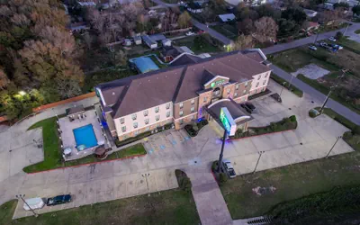 Holiday Inn Express Cleveland by IHG