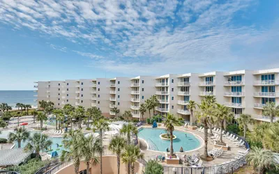 Waterscape Condominiums