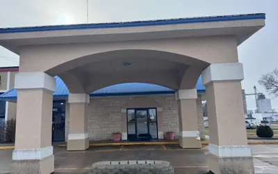 Knights Inn By Capital O Emporia I 35