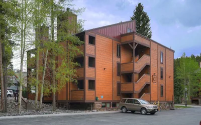 Motherlode C9 2 Bedroom Condo by RedAwning