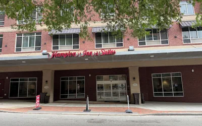 Hampton Inn & Suites Raleigh Downtown