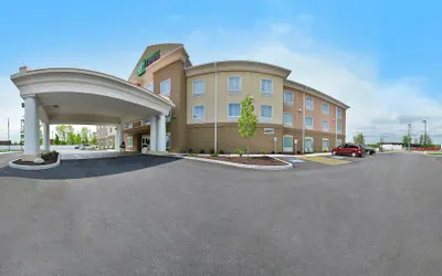 Holiday Inn Express & Suites Utica by IHG