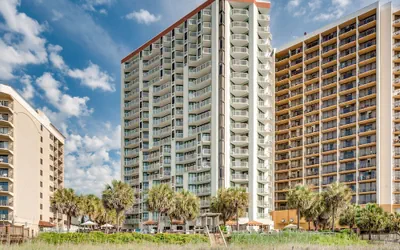 Oceanfront Studio | Pool, Oceanfront Fire Pit and more