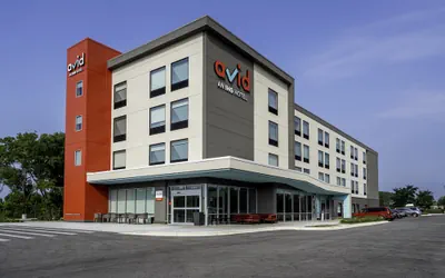 avid hotel Milwaukee West Waukesha by IHG