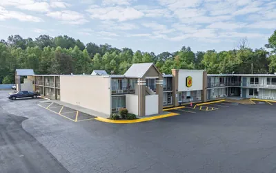 Super 8 by Wyndham Morganton