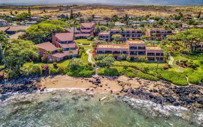 Kuleana 613 1 Bdrm 1 Bedroom Condo by RedAwning