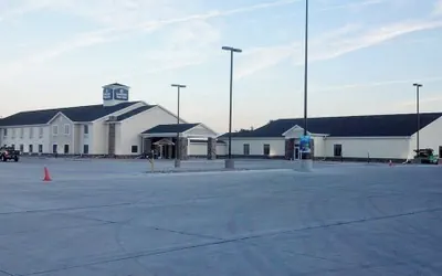 Cobblestone Hotel & Suites – Broken Bow