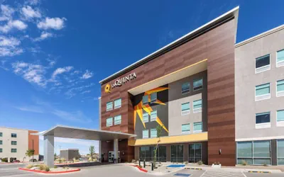 La Quinta Inn & Suites by Wyndham El Paso East Loop-375