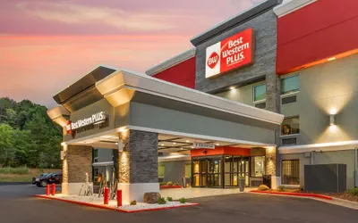 Best Western Plus Cleveland Inn & Suites