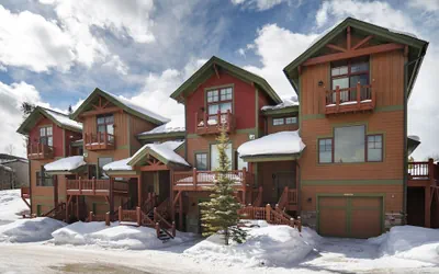 Bear Trail 3 Bedroom Townhouse by RedAwning