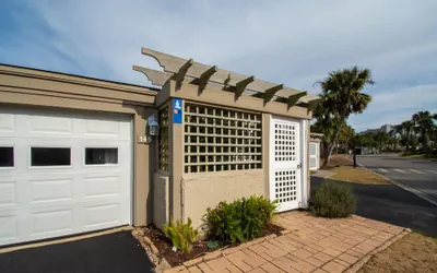 Lovely Townhome w/ Outdoor Decks, Golf Course & Ocean Views and More!