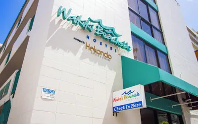 Waikiki Beachside Hostel