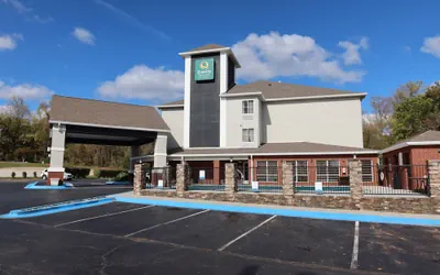 Quality Inn & Suites Huntsville Research Park Area