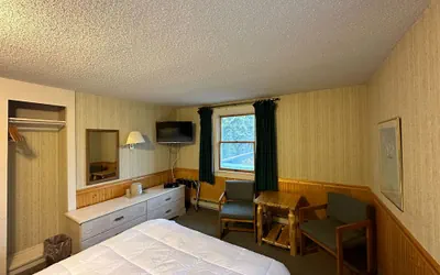 Maple Leaf Inn - Lake Placid