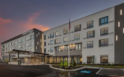 Courtyard by Marriott Conway
