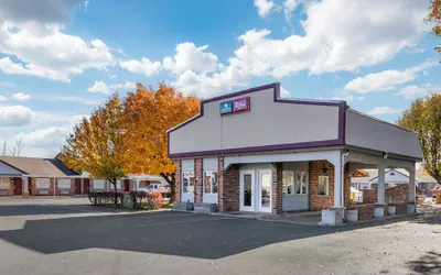 HomeTowne Studios by Red Roof Georgetown, KY