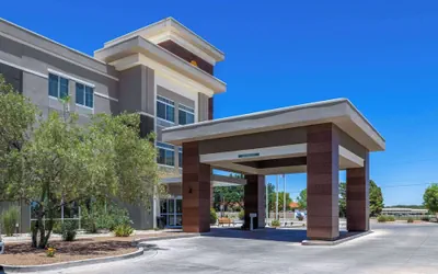 La Quinta Inn & Suites by Wyndham Artesia