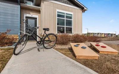 Modern Townhome Steps From the Brewery District!