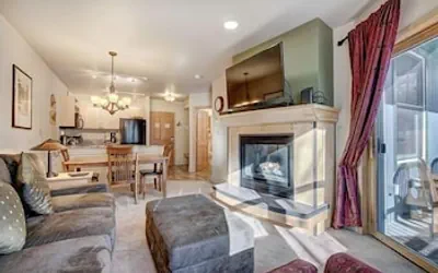 Silver Mill 8167-1br-walk To Slopes! Kids Ski Free! 1 Bedroom Condo by RedAwning