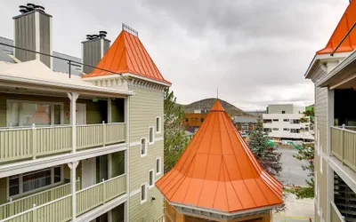 Suncreek A-7 2 Bedroom Condo by RedAwning