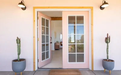 Flamingo Ranch - Dreamy Desert Design With Hot Tub 2 Bedroom Home by RedAwning