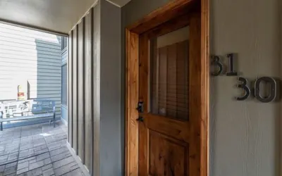 Ski In/out Lift 7! Deck, Hot Tub, Garage Parking 2 Bedroom Condo by RedAwning