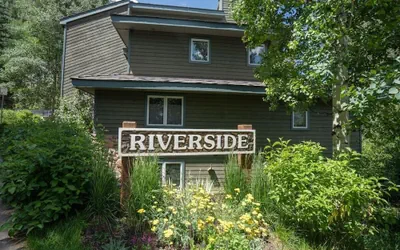 Riverside Dream! Quiet Spot W Deck, 5 Min Walk To Gondola & Main St. 2 Bedroom Condo by RedAwning