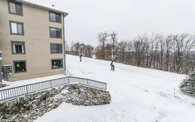 Seven Springs Stoneridge 3 Bedroom Standard Condo, Mountain Views! by RedAwning
