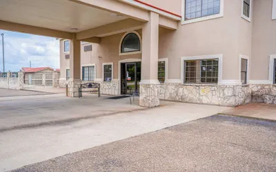 Texan Inn By OYO Beeville US-181